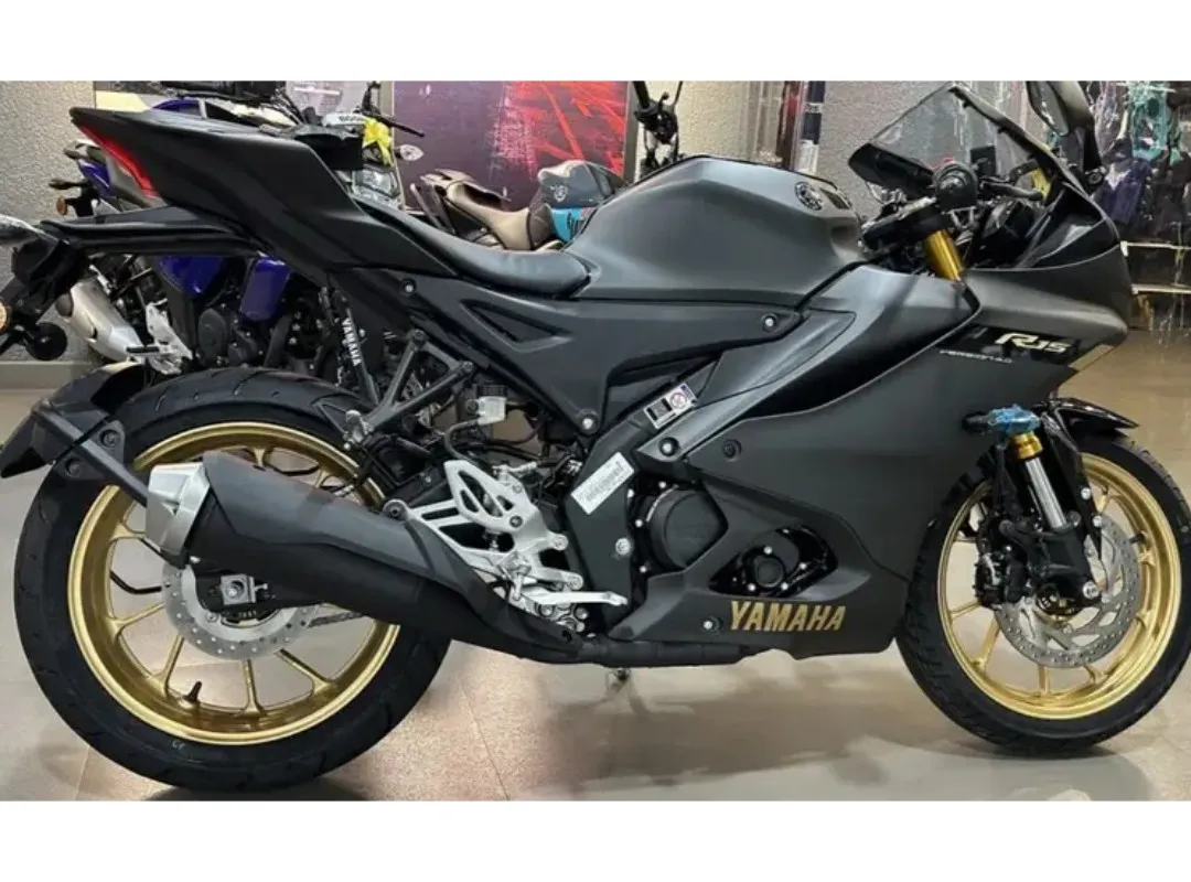 Yamaha R15 V4 2025